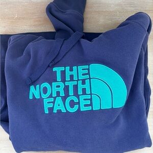 The North Face Avalon Half Dome Pullover Hoodie Size Medium Purple